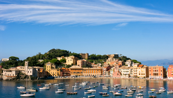 Sestri Levante: Picturesque city by the sea.
